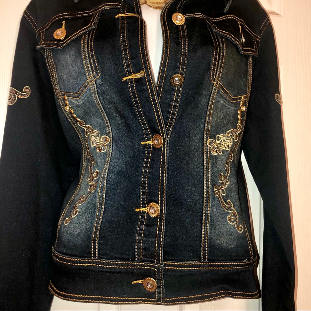 💥NEW MARKDOWN💥STUDDED JEAN JACKET